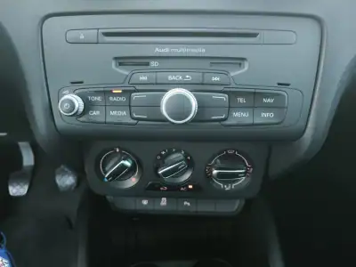 Audi A1 2010 - 9950 EUR, 236924 km - AUTO.MOTO.pt - 236924km - foto 34 de 43