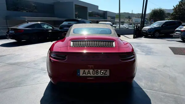 Porsche 911 2017 - 125000 EUR, 92000 km - AUTO.MOTO.pt - 92000km - foto 5 de 14