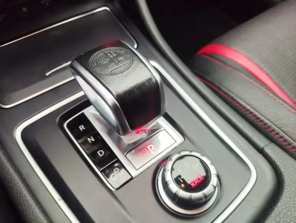 Mercedes-Benz A 45 AMG 2016 - 33500 EUR, 179200 km - AUTO.MOTO.pt - 179200km - foto 21 de 22