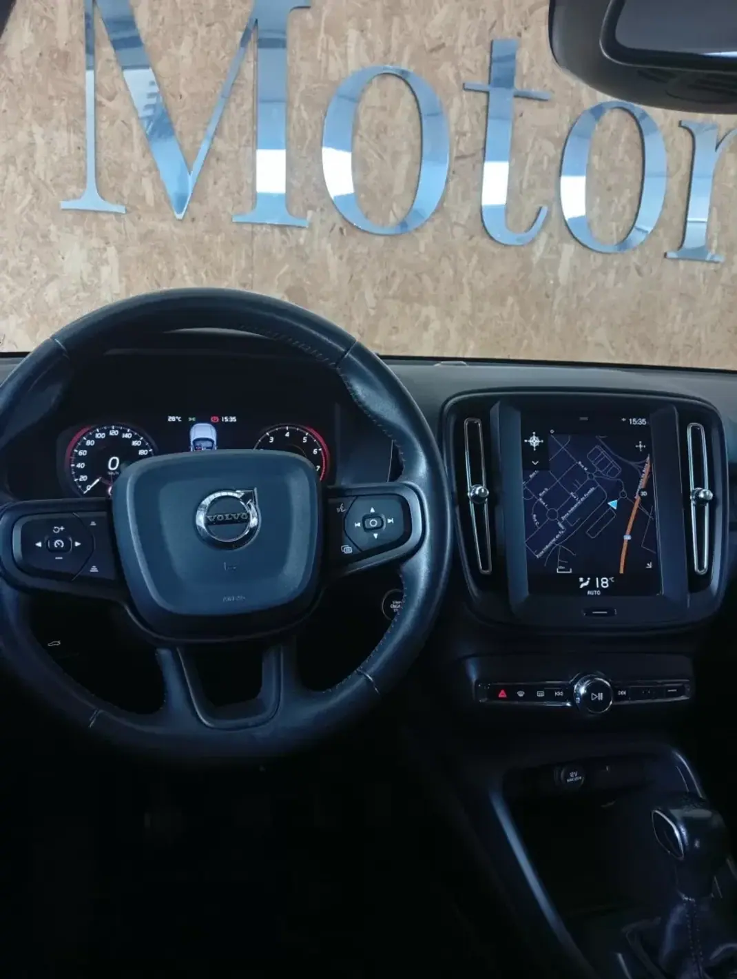Volvo XC 40 2019 - 24950 EUR, 91723 km - AUTO.MOTO.pt - 91723km - foto 9 de 19