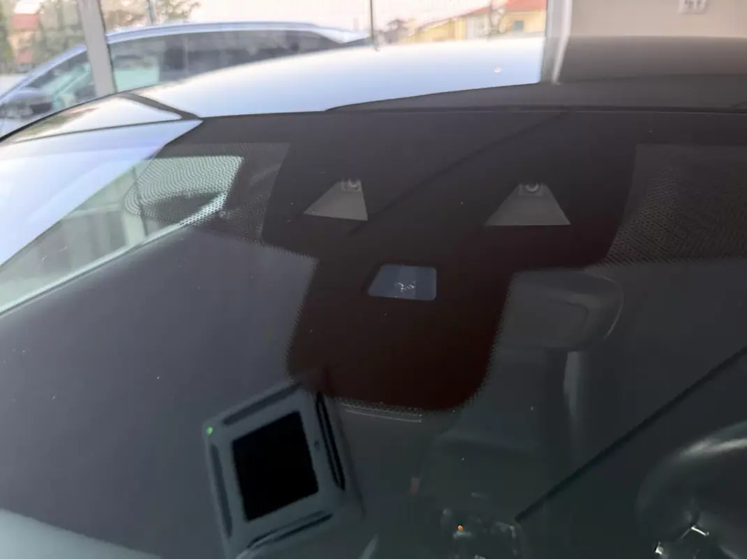 Jaguar F-Type 2018 - 46000 EUR, 64300 km - AUTO.MOTO.pt - 64300km - foto 41 de 135