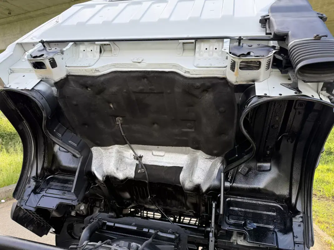 Mitsubishi 2011 - 19750 EUR, 190000 km - AUTO.MOTO.pt - 190000km - foto 20 de 22