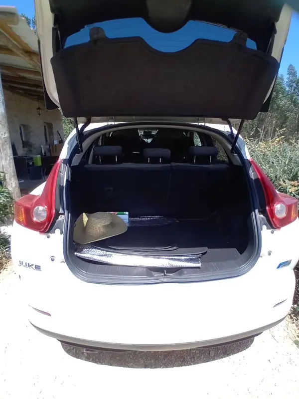 Nissan Juke 2014 - 7950 EUR, 246389 km - AUTO.MOTO.pt - 246389km - foto 9 de 10