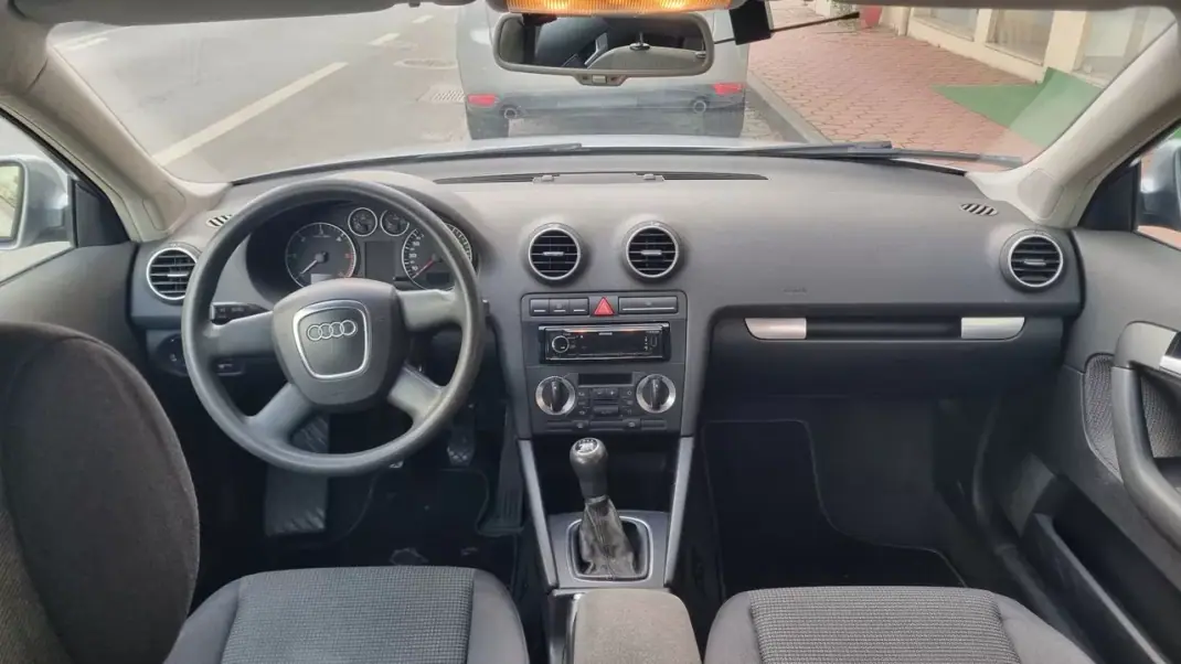 Audi A3 Sportback 2004 - 3990 EUR, 335808 km - 335808km - foto 8 de 16