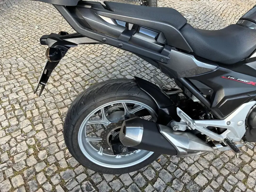 Honda NC750X 2017 - 5650 EUR, 38261 km - AUTO.MOTO.pt - 38261km - foto 2 de 14