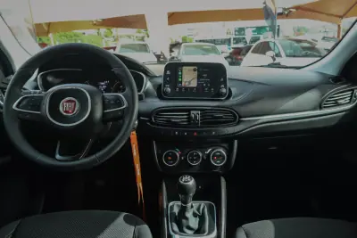 Fiat Tipo 2019 - 11880 EUR, 100620 km - AUTO.MOTO.pt - 100620km - foto 8 de 22