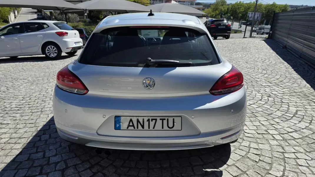 Volkswagen Scirocco 2012 - 13990 EUR, 166000 km - AUTO.MOTO.pt - 166000km - foto 5 de 23