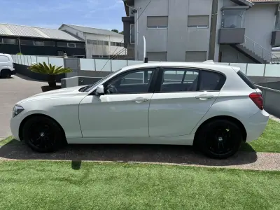 BMW 118 2015 - 16000 EUR, 220000 km - AUTO.MOTO.pt - 220000km - foto 17 de 65