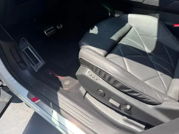 DS DS7 2019 - 22700 EUR, 141000 km - AUTO.MOTO.pt - 141000km - foto 8 de 12