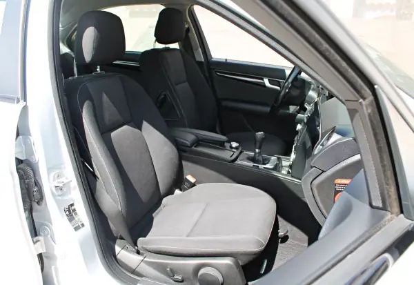 Mercedes-Benz C 220 2013 - 15900 EUR, 122723 km - AUTO.MOTO.pt - 122723km - foto 14 de 27