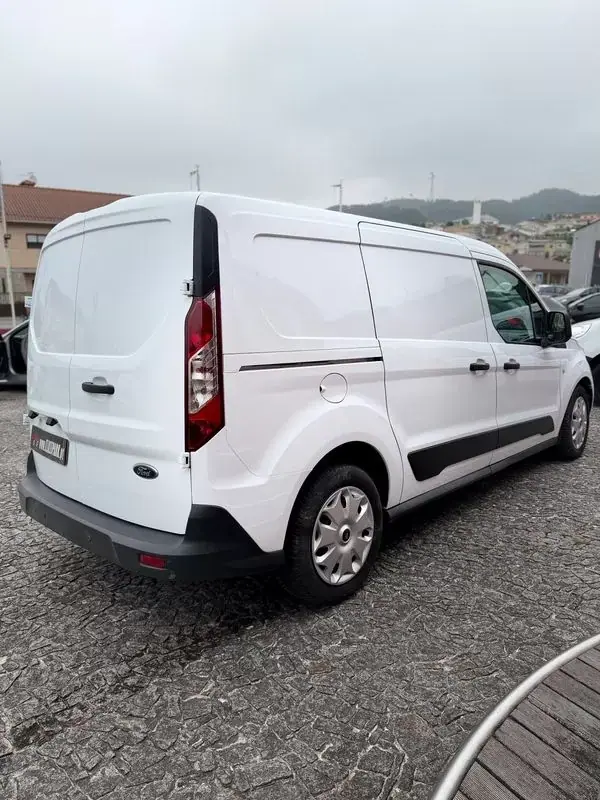 Ford Transit Connect 2018 - 10500 EUR, 165000 km - AUTO.MOTO.pt - 165000km - foto 6 de 6