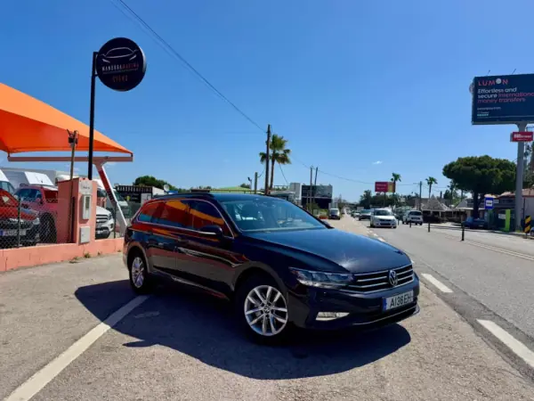 Volkswagen Passat Variant 2021 - 24950 EUR, 123074 km - AUTO.MOTO.pt - 123074km - foto 3 de 10