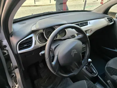 Citroën C3 2010 - 5000 EUR, 229519 km - AUTO.MOTO.pt - 229519km - foto 11 de 20