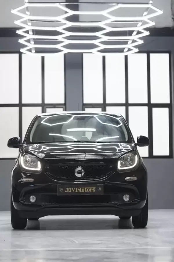 Smart ForFour 2015 - 9500 EUR, 155670 km - AUTO.MOTO.pt - 155670km - foto 3 de 36