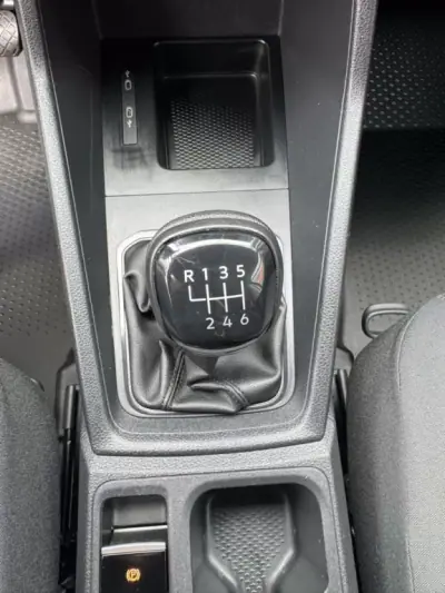 VW CADDY 2.0 TDI EXTRA AC 2021 - 14900 EUR, 142932 km - AUTO.MOTO.pt - 142932km - foto 10 de 19