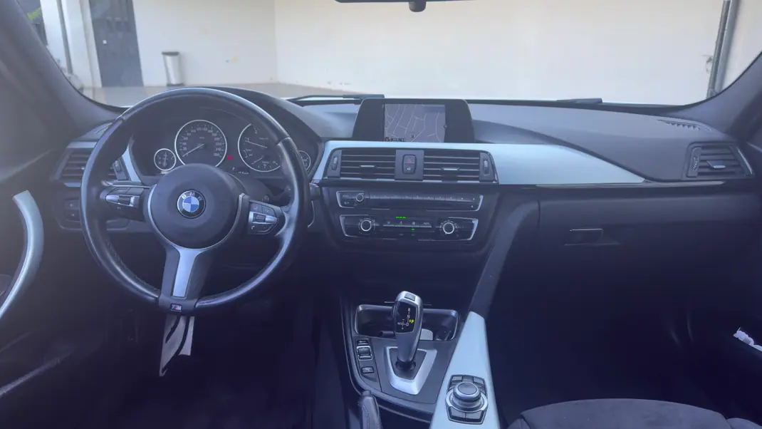 BMW 318 2014 - 14500 EUR, 254000 km - 254000km - foto 7 de 13