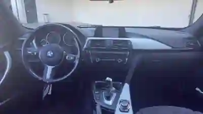 BMW 318 2014 - 14500 EUR, 254000 km - AUTO.MOTO.pt - 254000km - foto 7 de 13