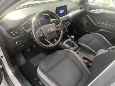 Ford Focus SW 2019 - 12600 EUR, 156868 km - AUTO.MOTO.pt - 156868km - foto 6 de 34