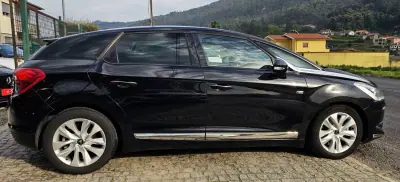 Citroën DS5 2014 - 13999 EUR, 160000 km - AUTO.MOTO.pt - 160000km - foto 29 de 29