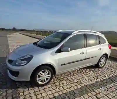 Renault Clio 2008 - 3990 EUR, 199500 km - AUTO.MOTO.pt - 199500km - foto 7 de 19