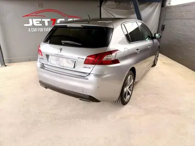 Peugeot 308 2015 - 15990 EUR, 223775 km - AUTO.MOTO.pt - 223775km - foto 5 de 22