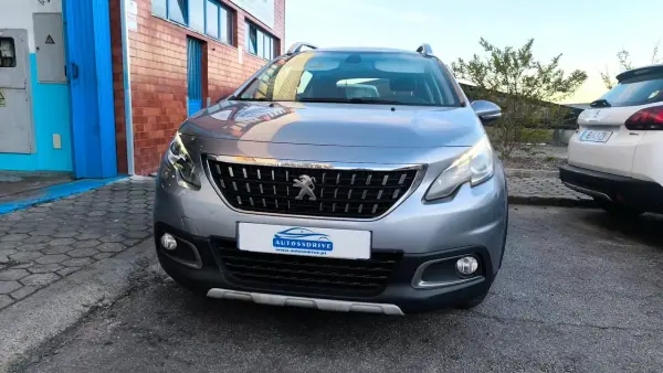 Peugeot 2008 2017 - 11500 EUR, 164000 km - AUTO.MOTO.pt - 164000km - foto 8 de 15