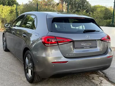 Mercedes-Benz A 180 2018 - 18999 EUR, 180000 km - AUTO.MOTO.pt - 180000km - foto 8 de 12
