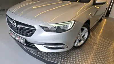 Opel Insignia Grand Sport 2018 - 12900 EUR, 149839 km - AUTO.MOTO.pt - 149839km - foto 21 de 49