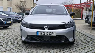 Opel Corsa 2025 - 16450 EUR, 22818 km - AUTO.MOTO.pt - 22818km - foto 2 de 8