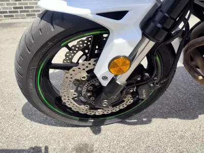 Kawasaki Versys 2019 - 5980 EUR, 70000 km - AUTO.MOTO.pt - 70000km - foto 15 de 24