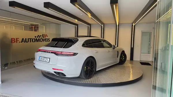 Porsche Panamera Sport Turismo 2024 - 119900 EUR, 45564 km - AUTO.MOTO.pt - 45564km - foto 4 de 63