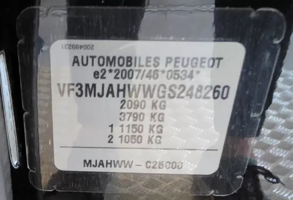 Peugeot 3008 2016 - 19900 EUR, 132132 km - AUTO.MOTO.pt - 132132km - foto 57 de 62