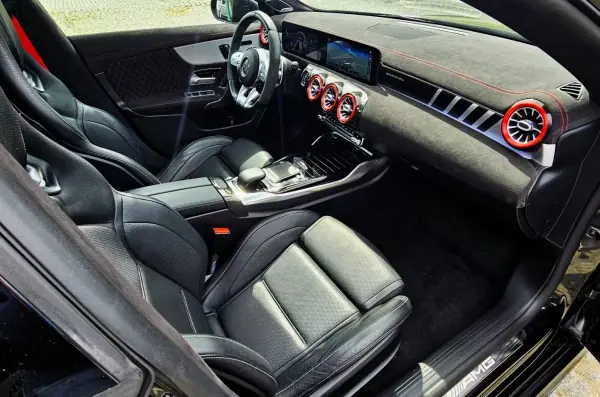 Mercedes-Benz CLA 45 AMG 2020 - 57500 EUR, 49000 km - AUTO.MOTO.pt - 49000km - foto 29 de 40