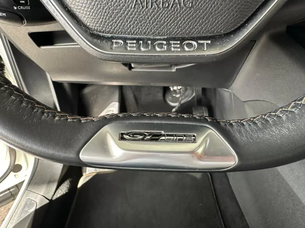 Peugeot 3008 2020 - 23900 EUR, 132834 km - AUTO.MOTO.pt - 132834km - foto 20 de 34