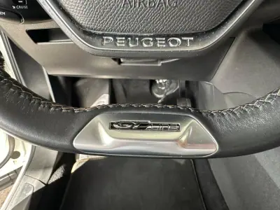 Peugeot 3008 2020 - 23900 EUR, 132834 km - AUTO.MOTO.pt - 132834km - foto 20 de 34