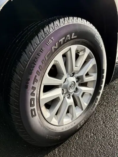 Toyota Land Cruiser 2015 - 59900 EUR, 145722 km - AUTO.MOTO.pt - 145722km - foto 4 de 15