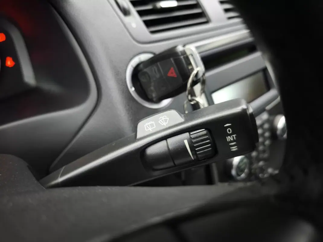 Volvo C30 2012 - 10950 EUR, 265888 km - AUTO.MOTO.pt - 265888km - foto 28 de 35