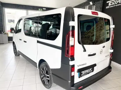 Opel Vivaro 2018 - 24600 EUR, 131722 km - AUTO.MOTO.pt - 131722km - foto 4 de 24