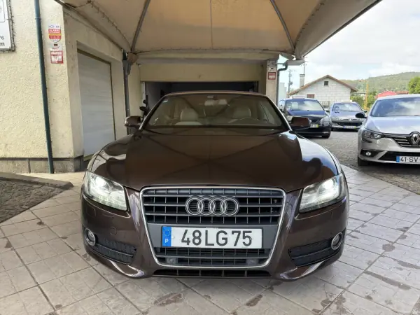 Audi A5 Cabrio 2011 - 14950 EUR, 274529 km - AUTO.MOTO.pt - 274529km - foto 13 de 37