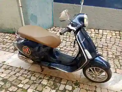 Vespa Primavera 150 ABS 2022 - 4200 EUR, 25067 km - AUTO.MOTO.pt - 25067km - foto 4 de 9