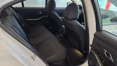BMW 330 2019 - 22900 EUR, 111028 km - AUTO.MOTO.pt - 111028km - foto 48 de 54