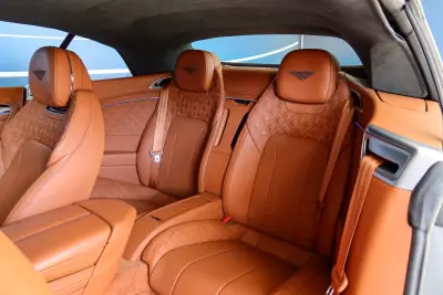 Bentley Continental GTC 2019 - 250000 EUR, 58772 km - AUTO.MOTO.pt - 58772km - foto 28 de 29