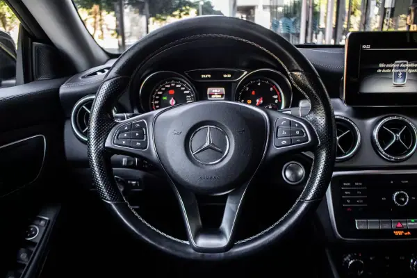 Mercedes-Benz CLA 200 2018 - 17990 EUR, 187896 km - 187896km - foto 7 de 33