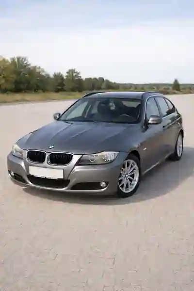 BMW 318 2010 - 7750 EUR, 350000 km - AUTO.MOTO.pt - 350000km - foto 3 de 11