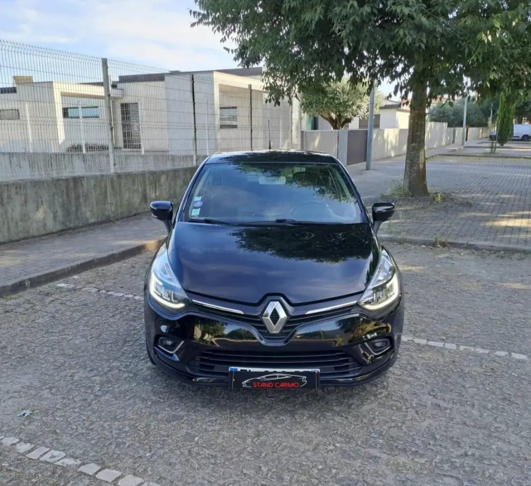 Renault Clio 2019 - 11990 EUR, 89000 km - 89000km - foto 2 de 12