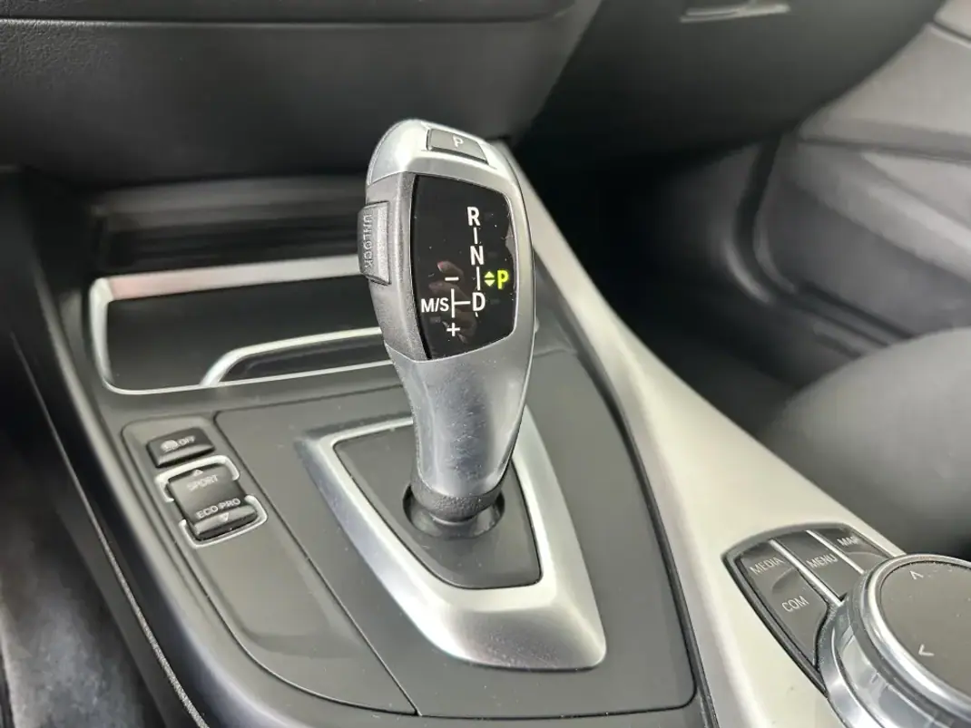 BMW 120 2018 - 18990 EUR, 240164 km - 240164km - foto 24 de 29