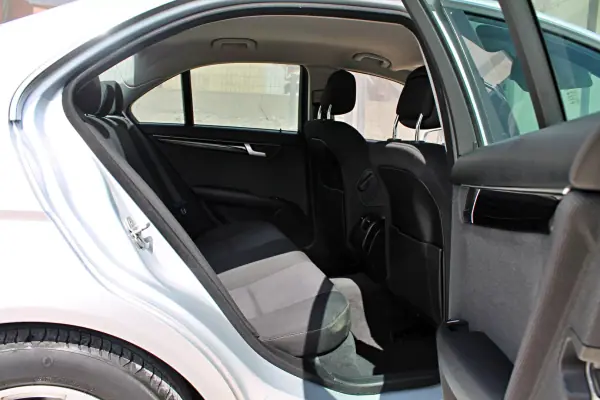 Mercedes-Benz C 220 2013 - 15900 EUR, 122723 km - AUTO.MOTO.pt - 122723km - foto 17 de 27
