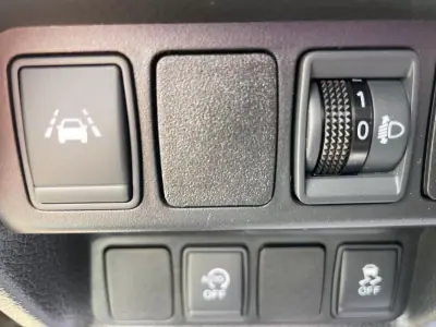Nissan Qashqai 2017 - 16900 EUR, 127274 km - AUTO.MOTO.pt - 127274km - foto 18 de 26