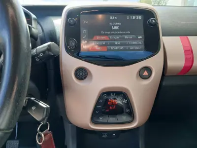 Citroën C1 2018 - 8960 EUR, 70600 km - AUTO.MOTO.pt - 70600km - foto 15 de 23