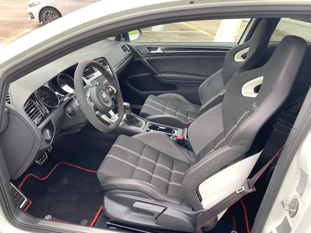 Volkswagen Golf 2017 - 29000 EUR, 55447 km - 55447km - foto 7 de 16